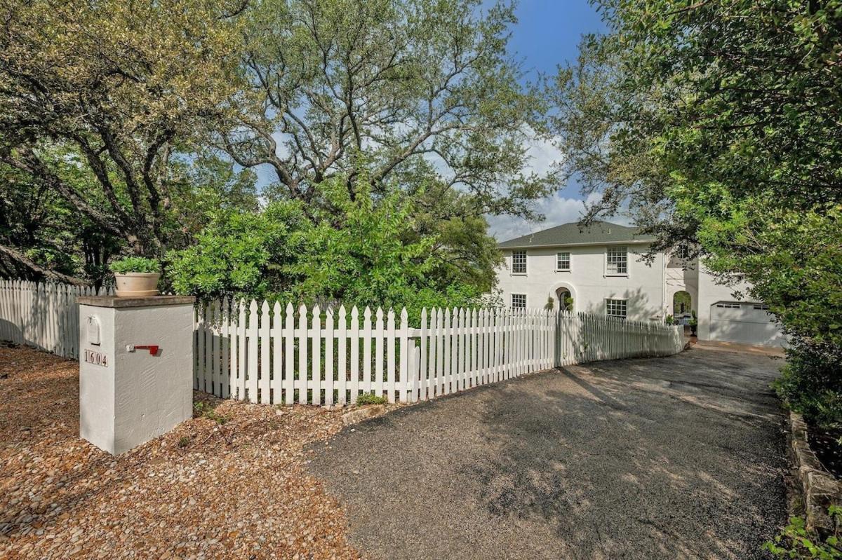 Chateau Lake Austin Exterior foto